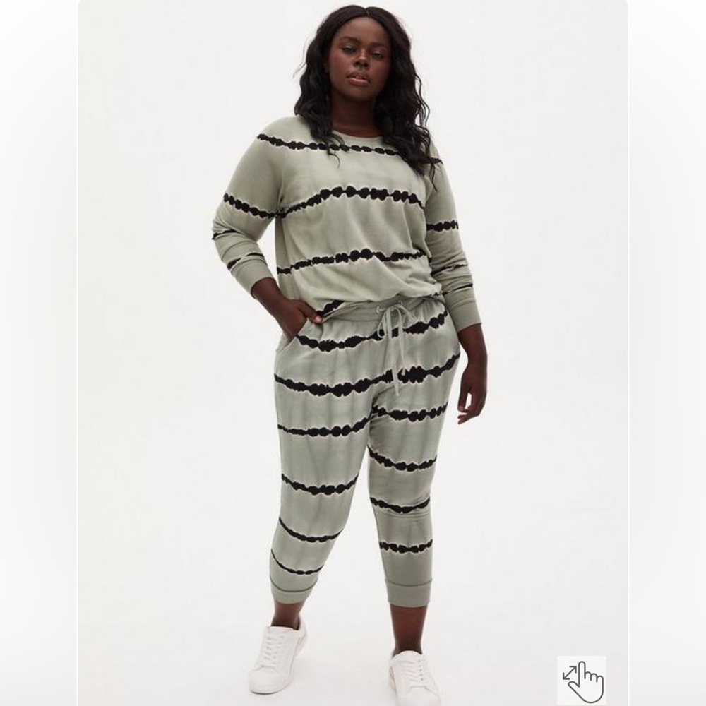 Torrid Green Terry Crew Neck Long Sleeve Active Sweatshirt and Jogger Set 2X/3X